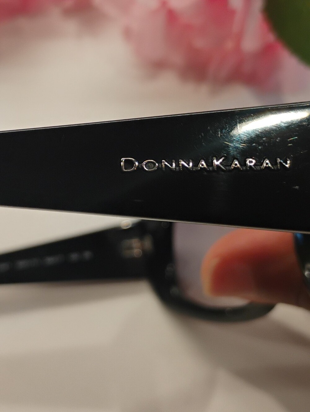 Black 🖤Donna Karan Women's Sunglasses😎🩷✨